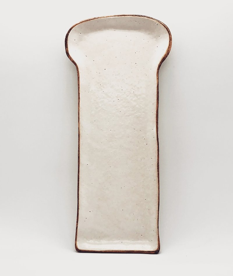 Long dish. The form of bread. - Plates & Trays - Pottery White