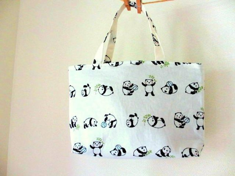 New pattern! Panda's petit handbag - Handbags & Totes - Cotton & Hemp White