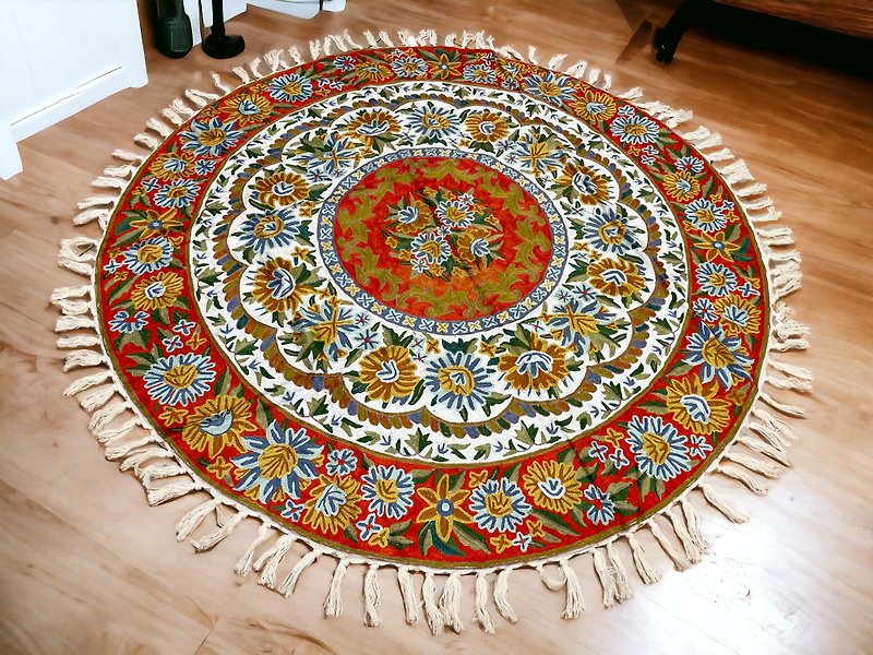 Indian Kashmir Hand Embroidered Medium Silk Wool Round Rug 121x121 - Pizza - ของวางตกแต่ง - ผ้าไหม สีแดง