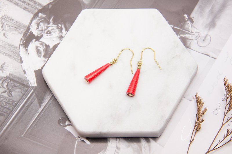 Happy single beaded spindle earrings - ต่างหู - โลหะ สีแดง