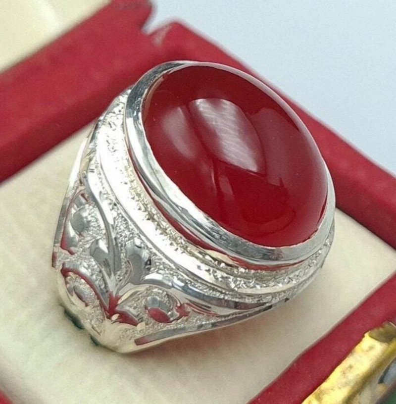 Mens Deep Blood Red Shifat al Abad Yemeni Aqeeq Ring Aqeeq agate Ring Akik Ring - 戒指 - 寶石 紅色