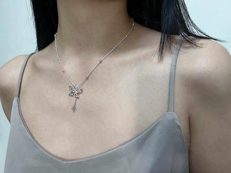 Butterfly Flying Pendant Sterling Silver Necklace - สร้อยคอ - เงินแท้ สีเงิน