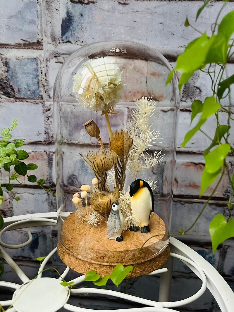 Penguin polar immortal flower cup micro landscape fairy tale forest parent-child feeling - Items for Display - Plants & Flowers 