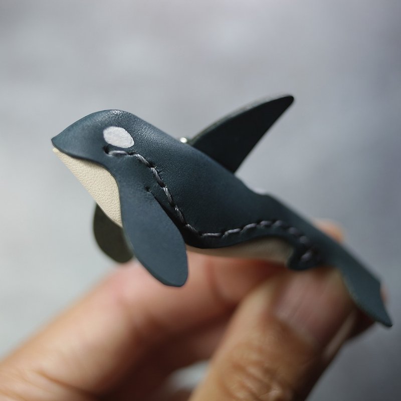 Purely handmade mini blue orca killer whale keychain Killer Whale Key hol - Keychains - Genuine Leather Blue