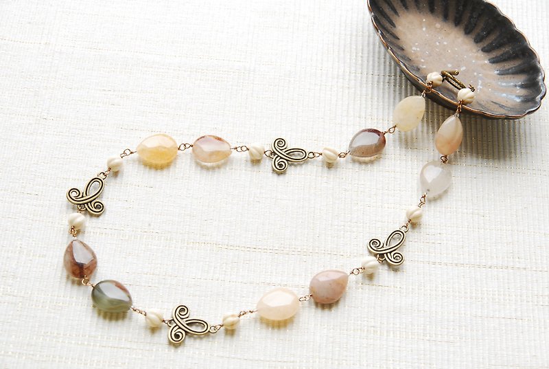 Semi-Precious Stones Necklaces Khaki - Autumn necklace with mixed rutile quartz and arabesque pattern