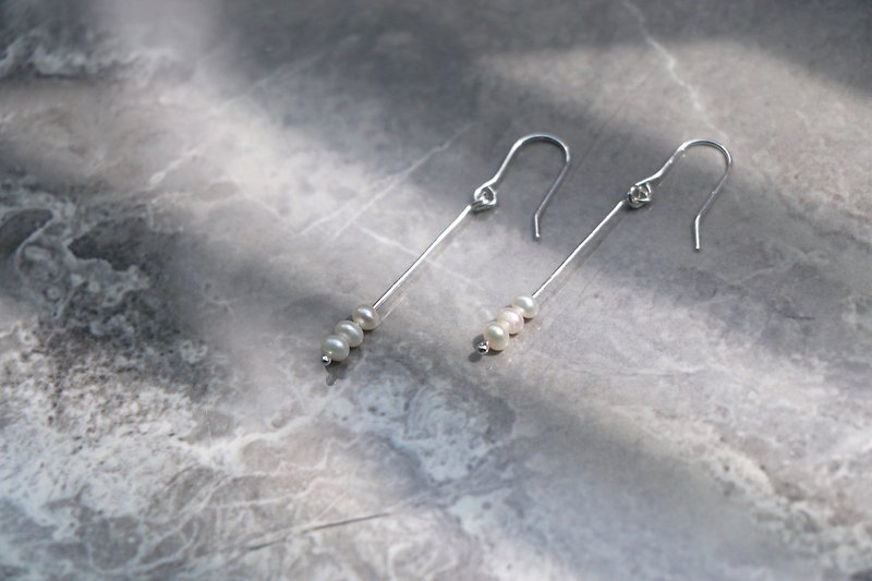Origin Series Little Pearl Dangle Earrings - ต่างหู - โลหะ 