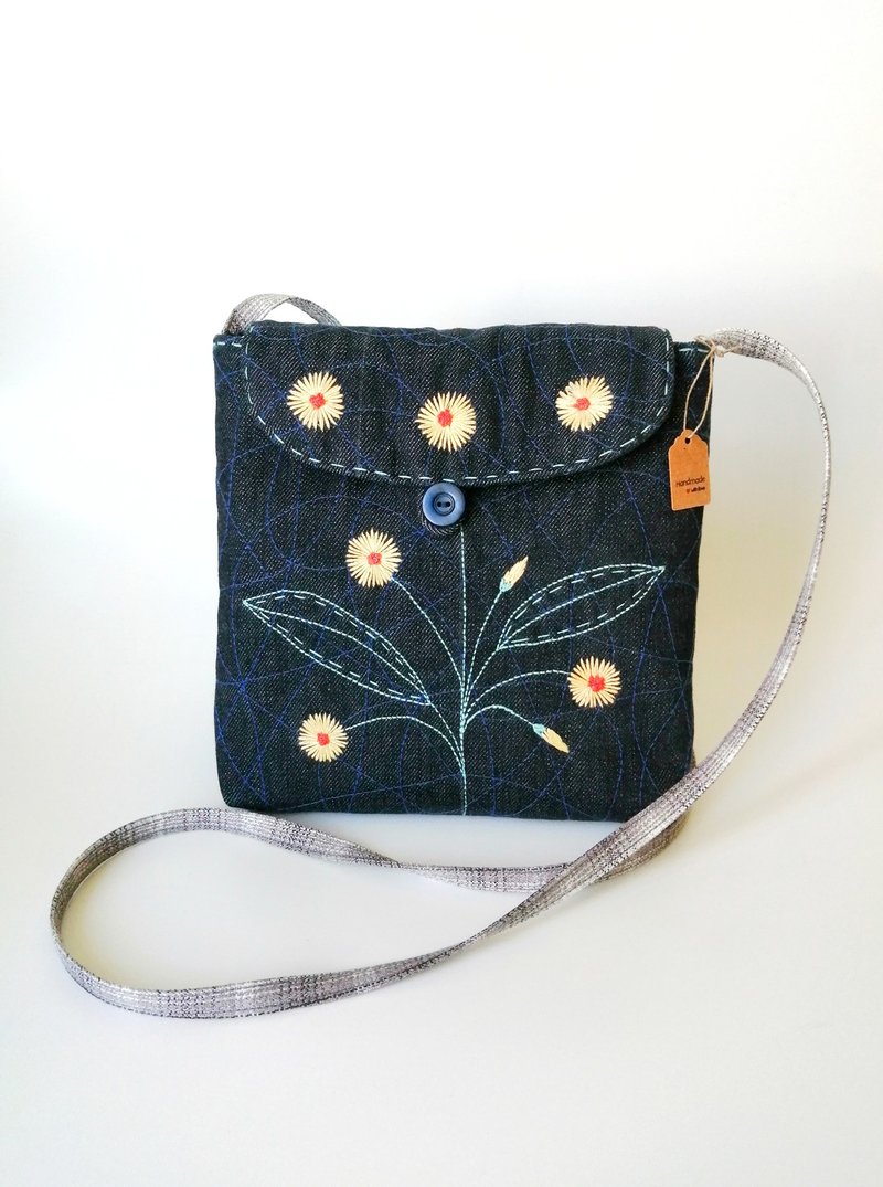 Handmade small bag Denim crossbody purse Embroidered bag Womens boho Handbag - 側背包/斜背包 - 棉．麻 藍色