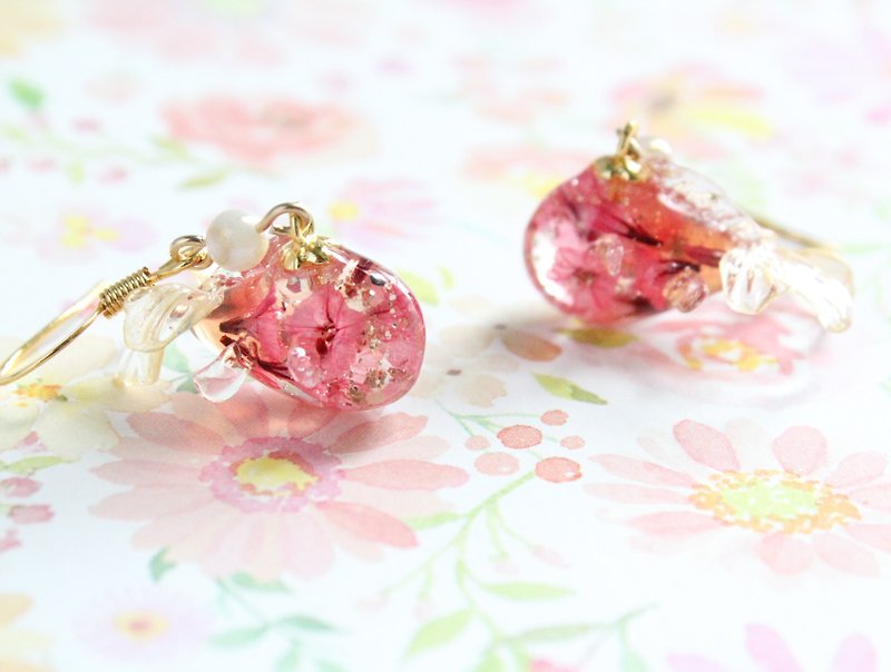 【UV Resin】3D resin clay goldfish earrings / clip-on - Earrings & Clip-ons - Resin Red
