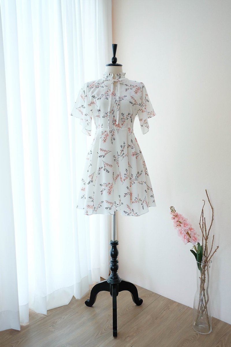ヴィンテージドレスクリーミーな白、桜のパターンドレス花嫁介添人への旅行のためのドレス。 - ワンピース - ポリエステル ホワイト