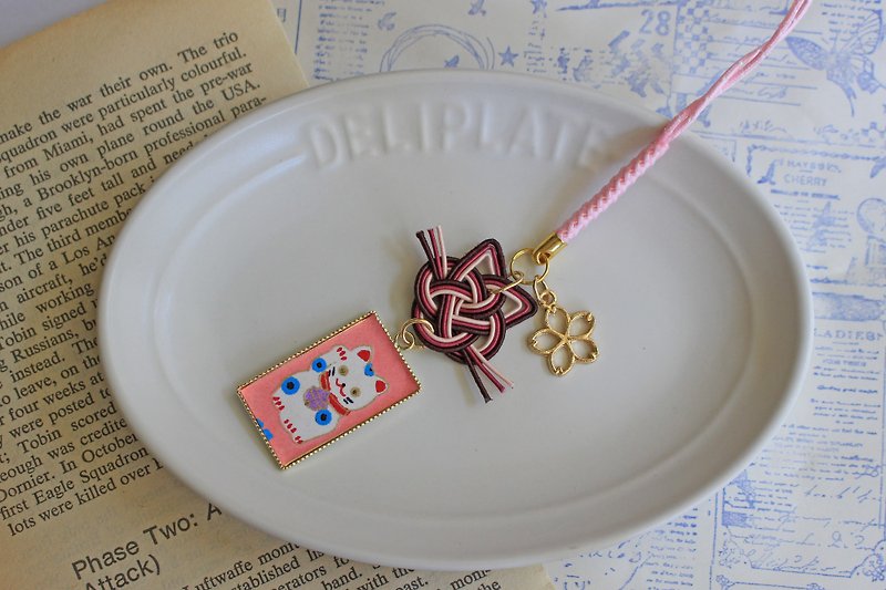 Manekineko Key Chain, Origami Phone chain, Pink Mizuhiki cat Key hanging, Sakura - ที่ห้อยกุญแจ - กระดาษ สึชมพู