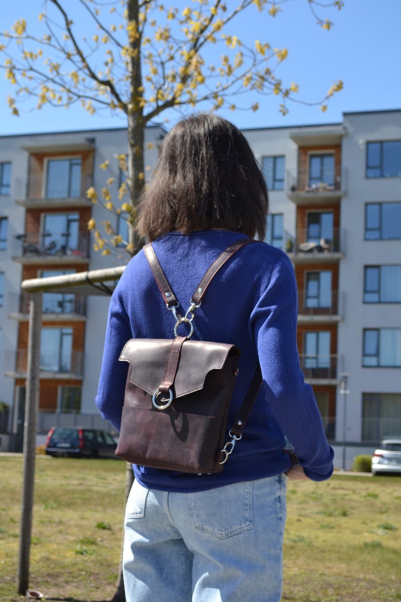 Backpack-crossbody bag made of vintage genuine leather called crazy horse - 背包/後背包/書包 - 真皮 