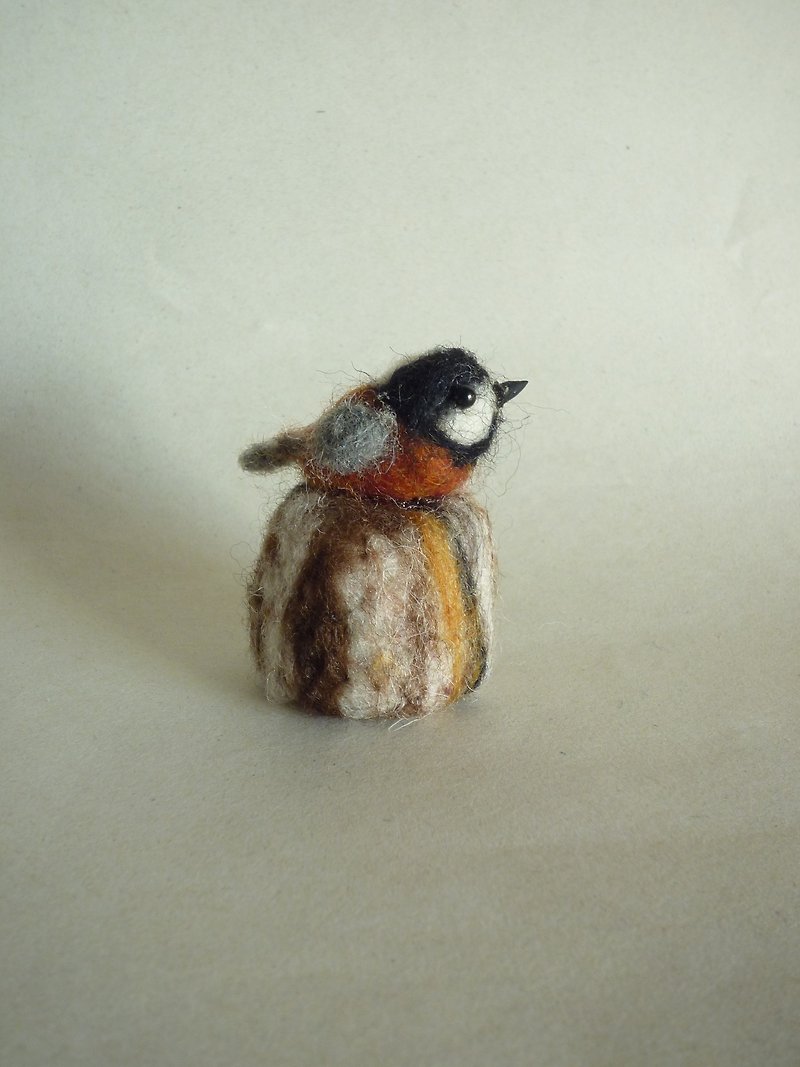 Wool felt varied tit and stump with snap button