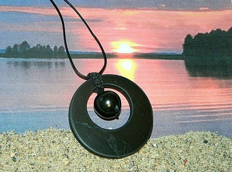 Shungite necklace, shungite double circle pendant, beaded healing macrame - Necklaces - Other Materials Black