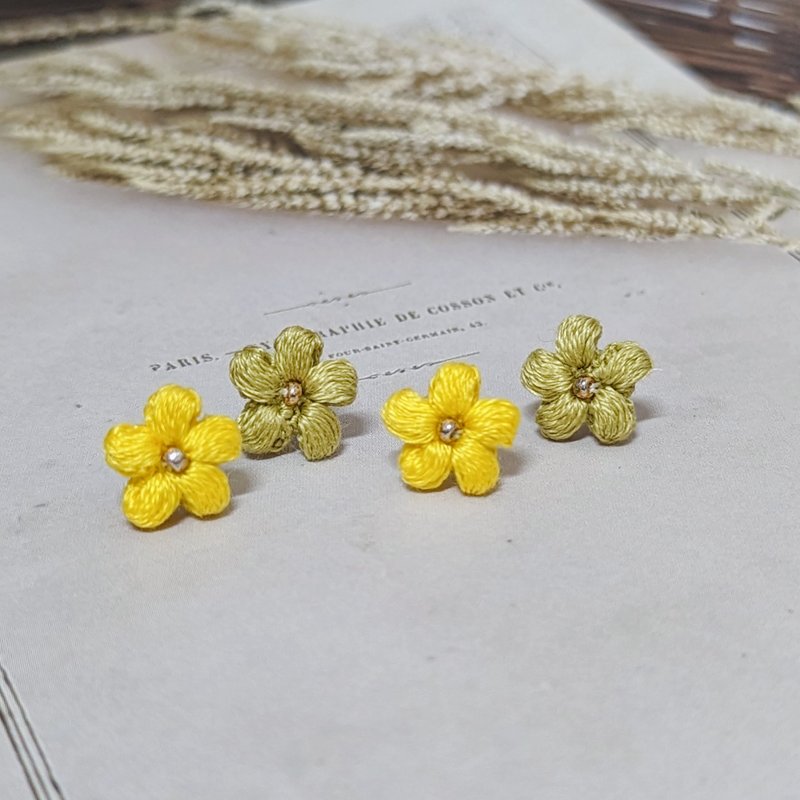 串珠 鉤針 編織 刺繡 花 耳環  2對入 - 耳環/耳夾/耳骨夾 - 其他材質 黃色