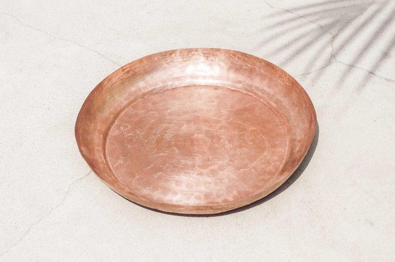 Graduation Gifts Valentine's Day Gift Limited Edition Red Copper Plate / Vintage Handmade Copper Jewelry Plate / Simple Copper Saucer / Handmade Copper Plate / Storage Tray / Red Copper Tableware / Camping Tableware-Knocking Dotted Series Round (Medium - จานเล็ก - ทองแดงทองเหลือง สีแดง