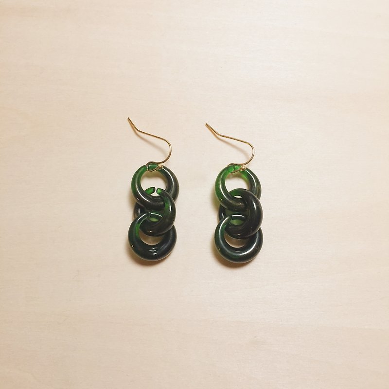 Retro dark green gold three hoop earrings - ต่างหู - เรซิน สีเขียว