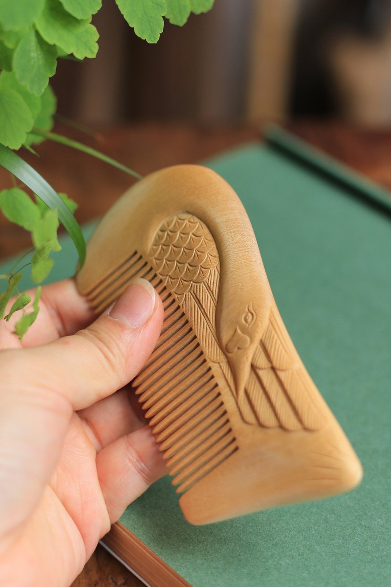 Yiranzhi Wood Carving | Boxwood Heirloom Comb | Swan | Healthy and not harmful to hair - Other - Wood 