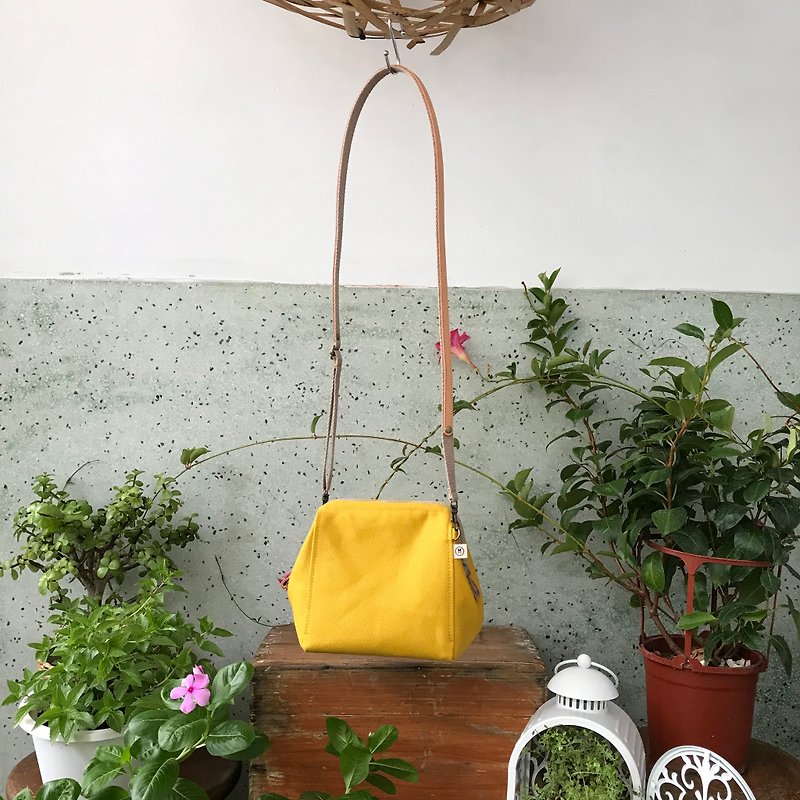 Yellow Japanese canvas / mini / cross body bag / gold bag with bracket - Messenger Bags & Sling Bags - Cotton & Hemp Yellow