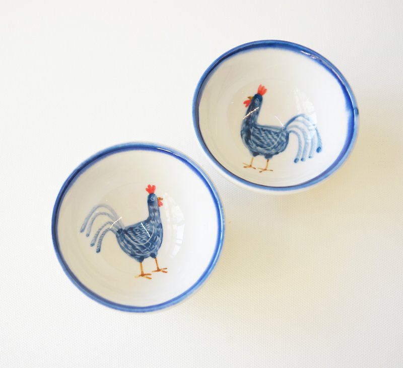 Hand-painted small tea cups-blue rooster pair cups - ถ้วย - เครื่องลายคราม สีน้ำเงิน