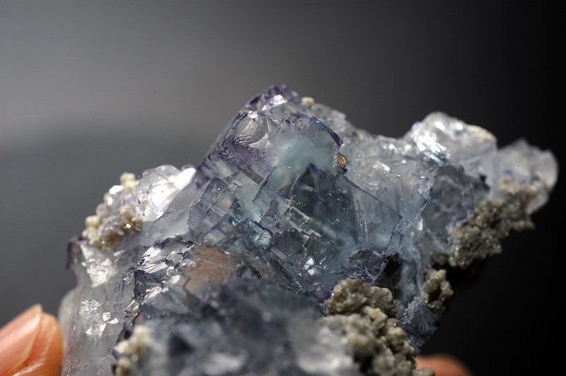 瑤崗仙藍色螢石 水晶 靈修 招財 破煞 防小人 - 擺飾/家飾品 - 寶石 