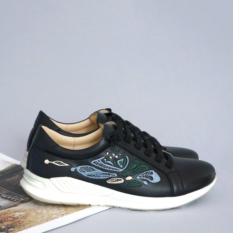 Embroidered Casual Jogging Shoes-Fucheng Map/Classic Black - รองเท้าลำลองผู้หญิง - หนังแท้ สีดำ