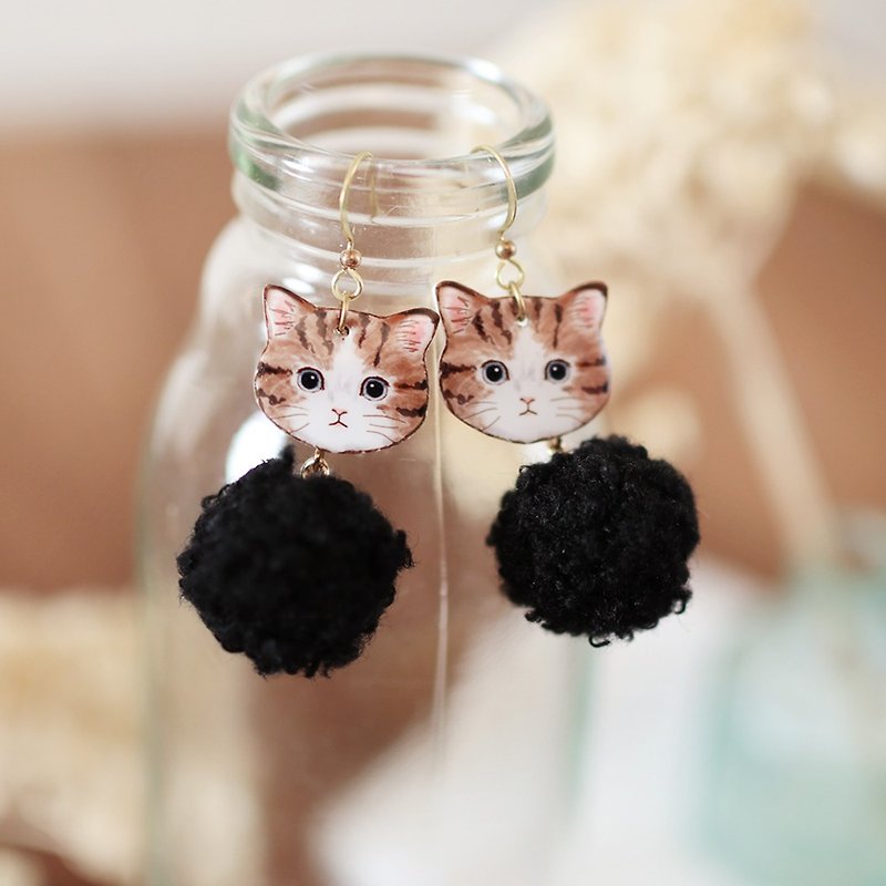 小動物毛毛球手工耳環-虎斑貓星球 可改夾式 - 耳環/耳夾 - 樹脂 咖啡色
