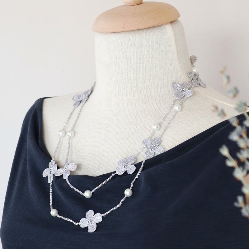 Thread Necklaces Gray - OYA crochet 120cm Lariet -CROCE PEARL - Light Gray