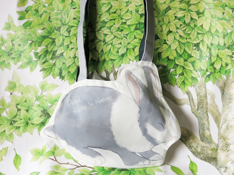 Other Materials Messenger Bags & Sling Bags Black - Modeling gray rabbit and black rabbit bag