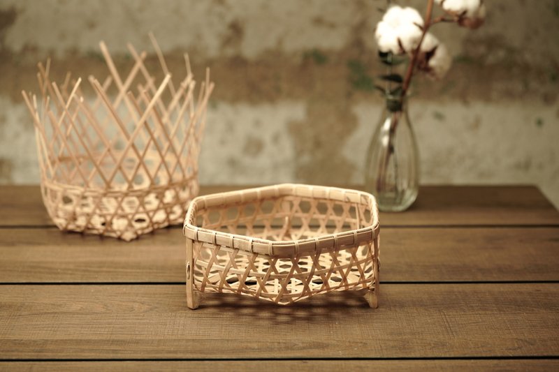 [Weaving and Carving Life Store] Bamboo Cat- Hexagonal Food/Tea Set Basket - Plates & Trays - Bamboo 