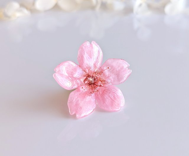 Early Bloom 本物のお花 早咲き桜のタックピン ピンブローチ