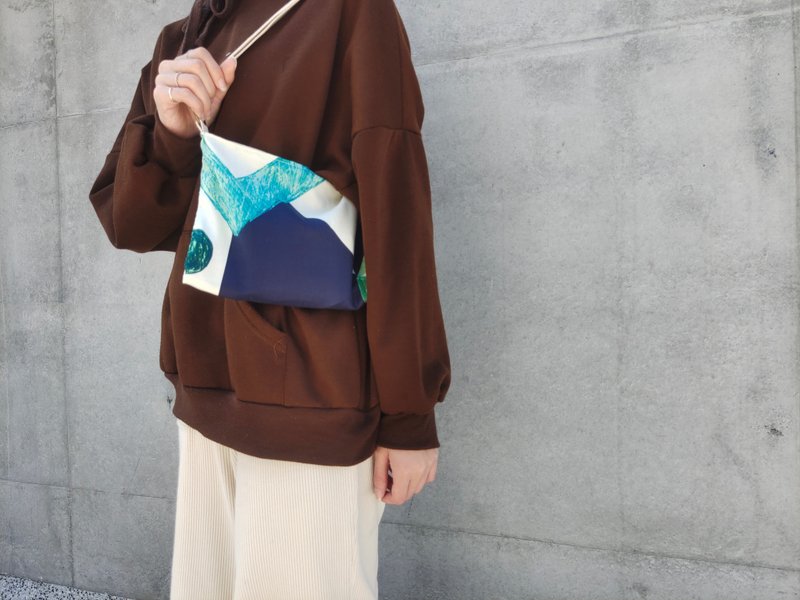 Farmland-Japanese designer fabric shoulder bag / cross-body bag-designer series - กระเป๋าแมสเซนเจอร์ - ผ้าฝ้าย/ผ้าลินิน สีน้ำเงิน