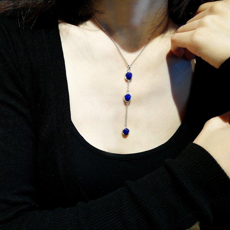 Lazurite necklace_ lapis lazuliネックレス925スターリングシルバー限定デザイナーハンドメイド - ネックレス - 金属 ブルー