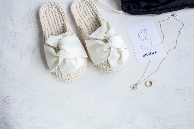 White slippers for women with bow - Crochet slippers - 拖鞋 - 棉．麻 白色