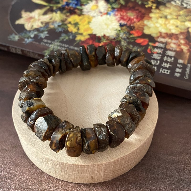 ʚ(圓的兔几)ɞ水晶手串 ๑藥珀隨形 - 手鍊/手環 - 其他材質 咖啡色