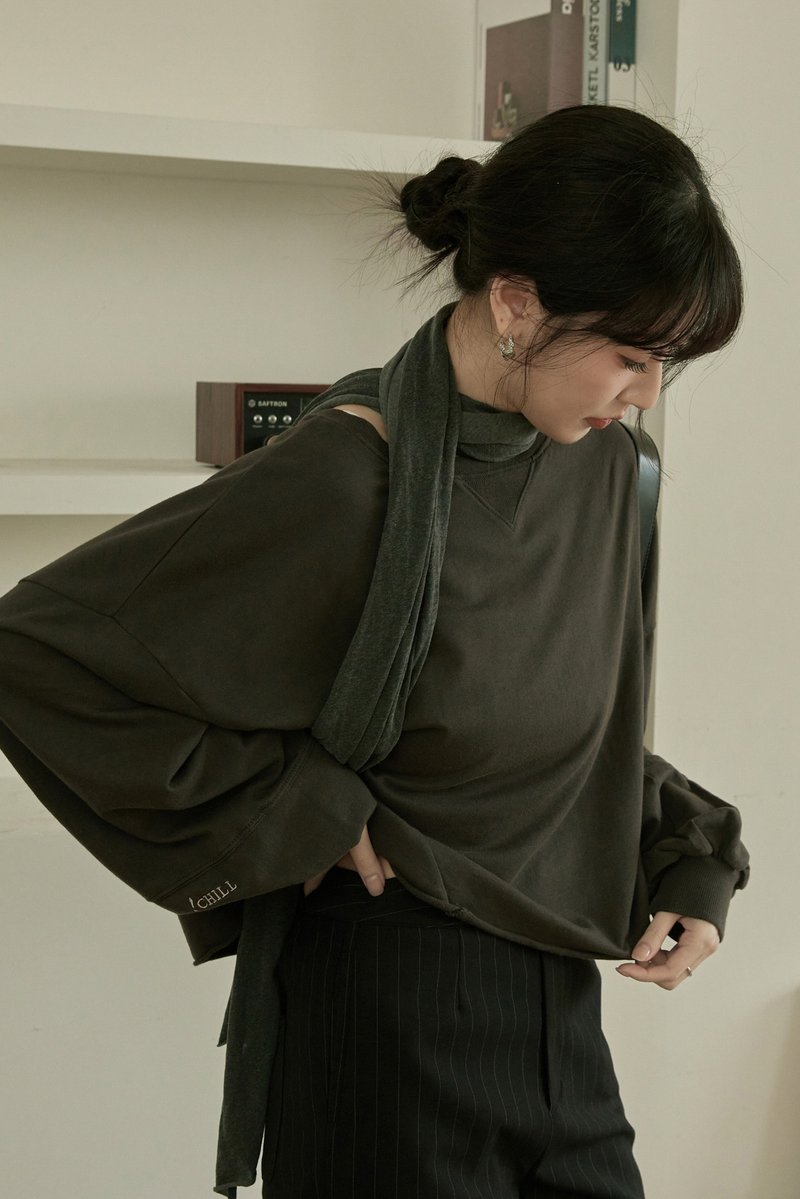 V羅紋手繡剪接CHILL刺繡上衣(霧深灰) - 女上衣/長袖上衣 - 棉．麻 粉紅色