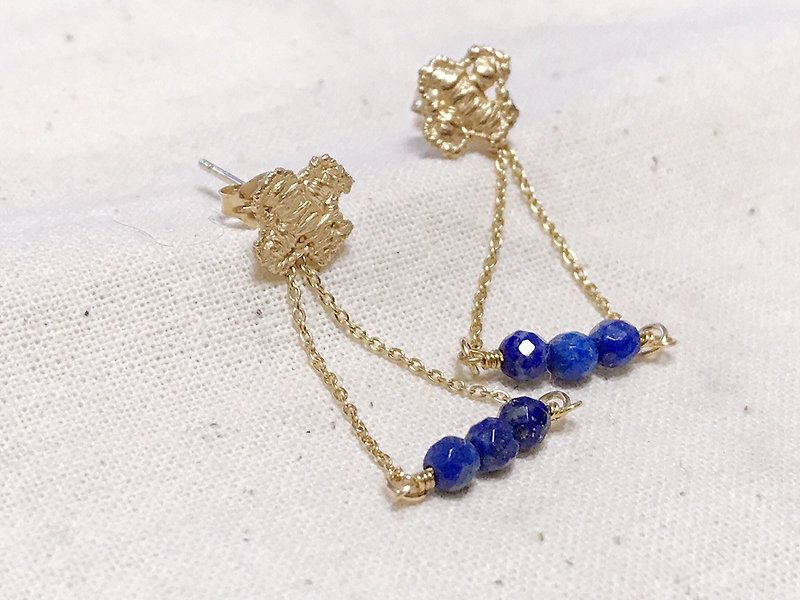 lapislazuli + pierced earrings / Lapis lazuli plus earrings - Earrings & Clip-ons - Other Metals Gold