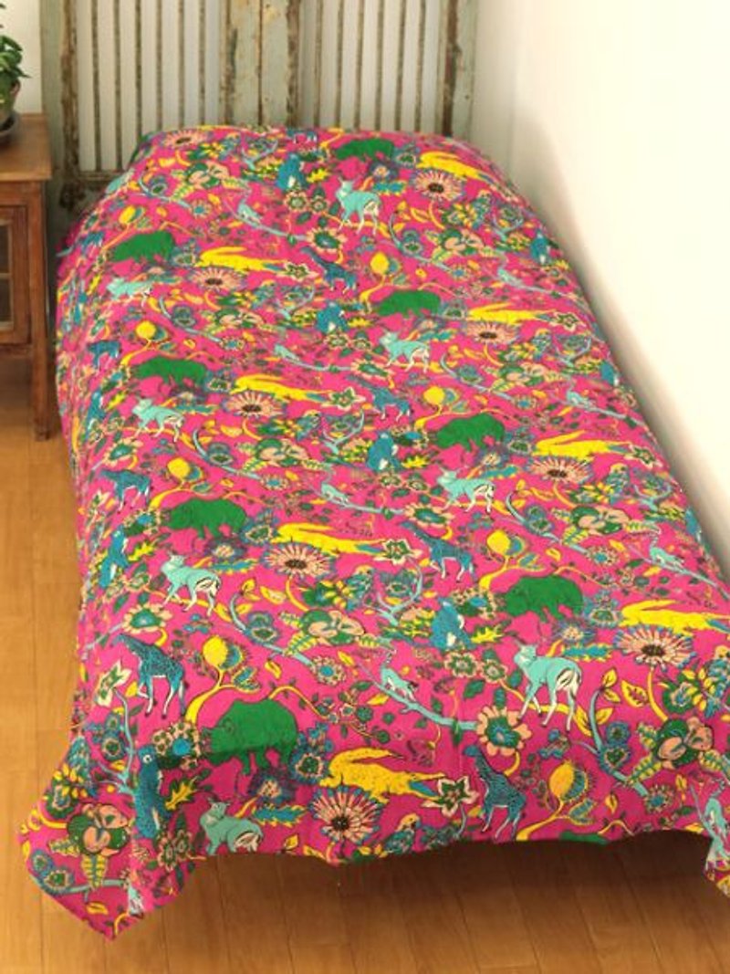 Earthy Multi Cloth Bed Cover - ผ้าห่ม - วัสดุอื่นๆ 