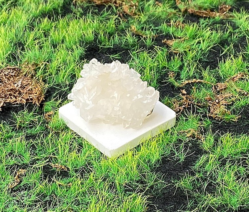 魚眼石晶花 沸石| 能量礦石 | 風水小物|平靜心靈 | 吸收負能量 - 擺飾/家飾品 - 水晶 白色