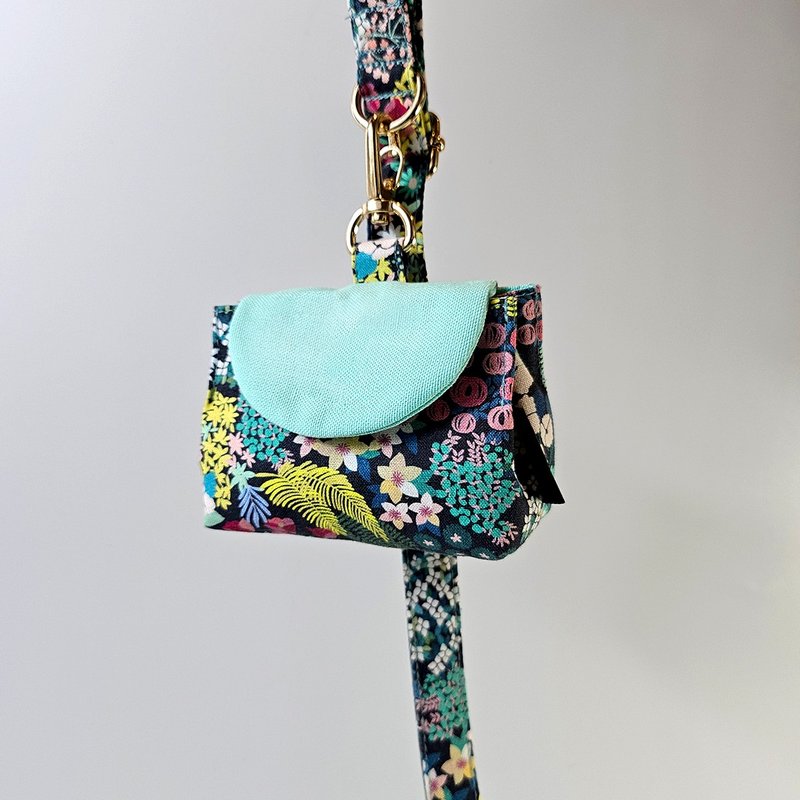 Loft Garden | Patterned Fabric Dog Poop Bag Holder Pouch - 寵物推車/寵物背包/外出籠 - 棉．麻 白色