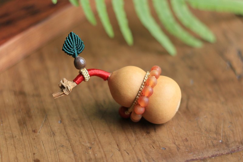 One picture, one gourd | Ready stock | Chunqiu original design, all handmade | Natural small gourd hand-twisted toy - พวงกุญแจ - พืช/ดอกไม้ 