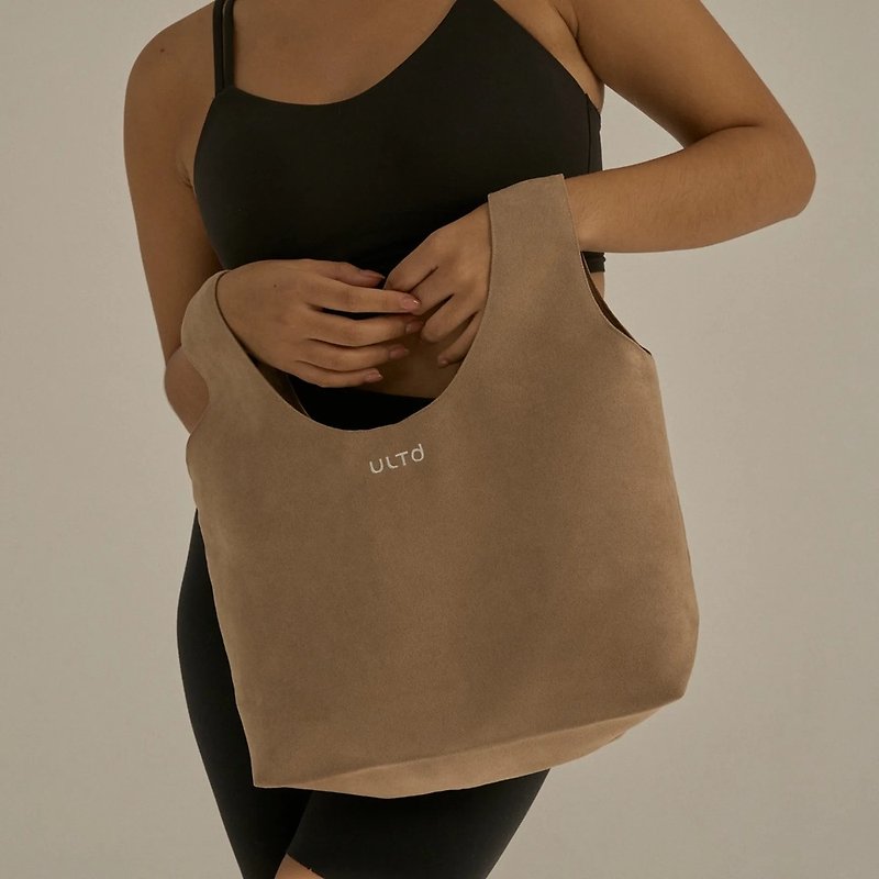 【Ultd】Shine simple suede walking bag-caramel Brown - Handbags & Totes - Other Materials Khaki