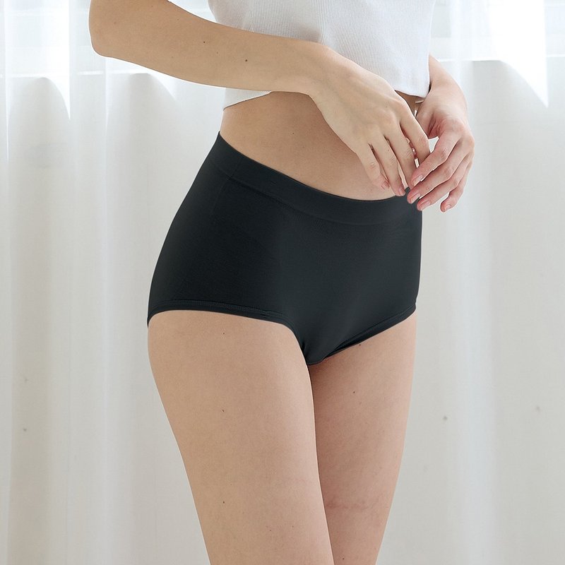 貝柔莫代爾抗菌碘紗高腰無縫內褲-黑色(一般/加大) - 女內衣褲 - 聚酯纖維 黑色