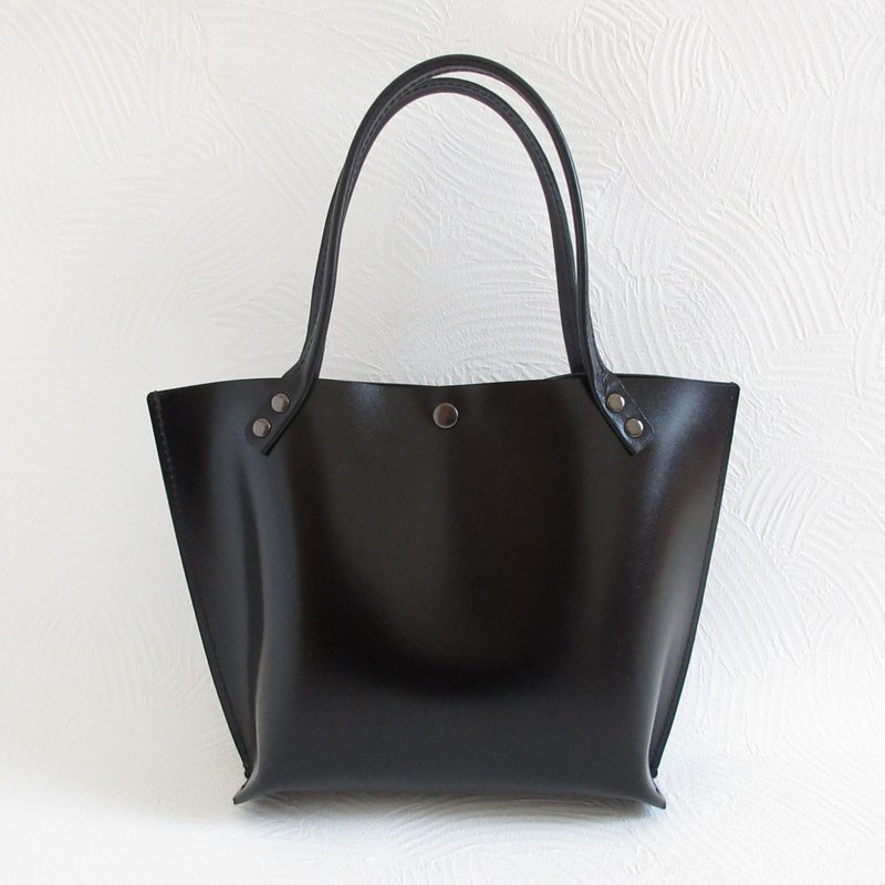 NEW LINE・Cowhide・Long handle・Wide bottom gusset・Mini tote bag made from a single piece of leather・0599 - Handbags & Totes - Genuine Leather Black