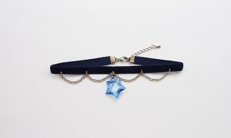 Navy blue velvet choker/necklace with blink blue star and silver chain - 項鍊 - 其他材質 藍色