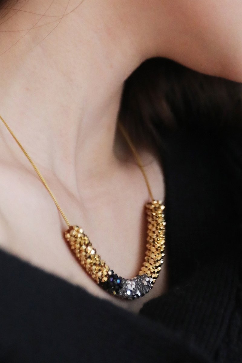 Handwoven Swarovski Crystals Necklace - สร้อยคอ - คริสตัล สีทอง