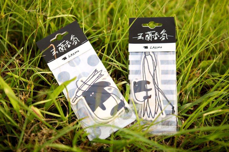 【街頭撞見良品】人生百味XCherng  限量  馬來貘玉蘭花香氛片 - 吊飾/掛飾 - 紙 黑色