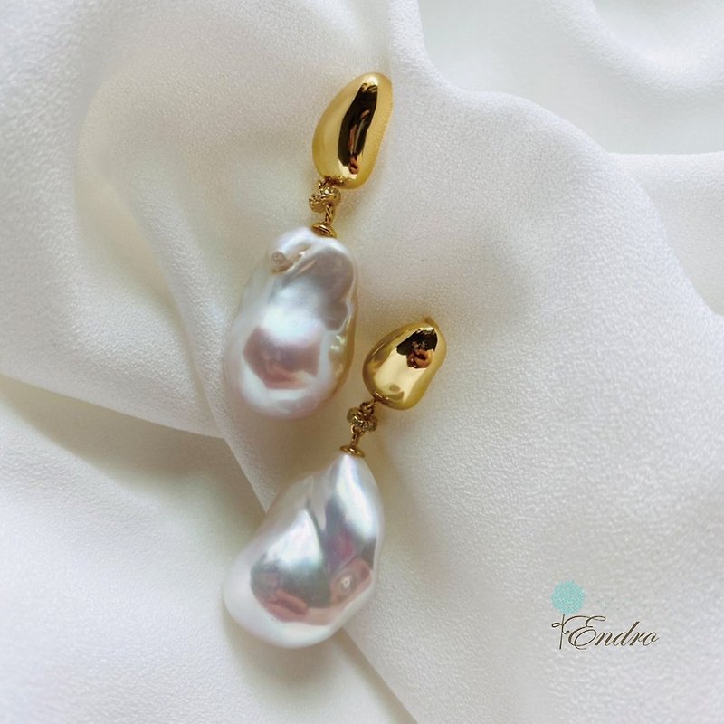 ENDRO ACC Gaia Pearl Earring - Earrings & Clip-ons - Pearl White