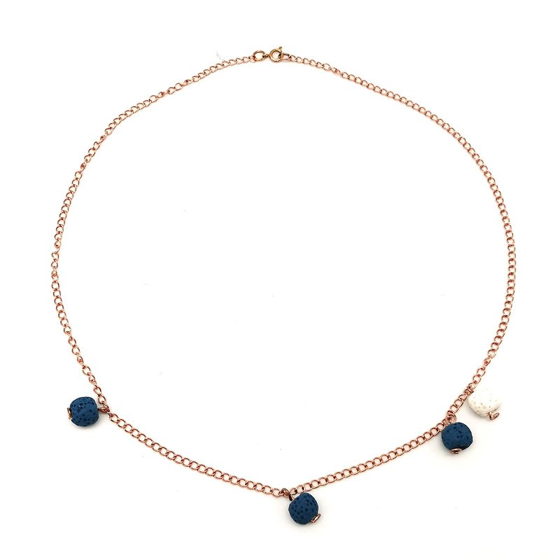 Quadruple-Bead Navy Blue Aroma Rock Diffuser Necklace Titanium Steel Rose Gold - สร้อยคอทรง Collar - สแตนเลส สีน้ำเงิน