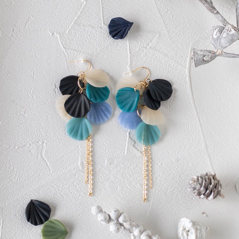 petal long earrings/ Clip-On /peacock - Earrings & Clip-ons - Clay Blue