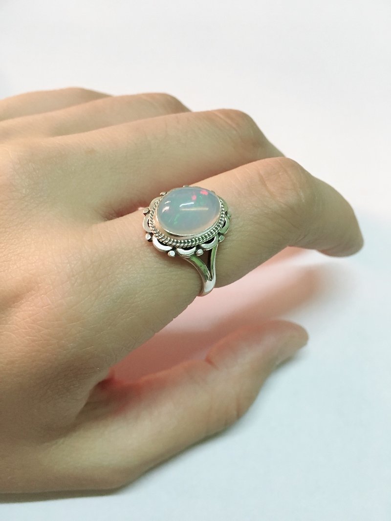 Opal Ring Handmade in Nepal 92.5% Silver - แหวนทั่วไป - เครื่องเพชรพลอย 